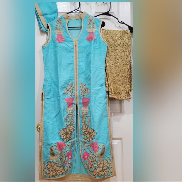 Indian outfit/ indian clothe/ salwar keemez / pakistani outfit - Picture 1 of 2